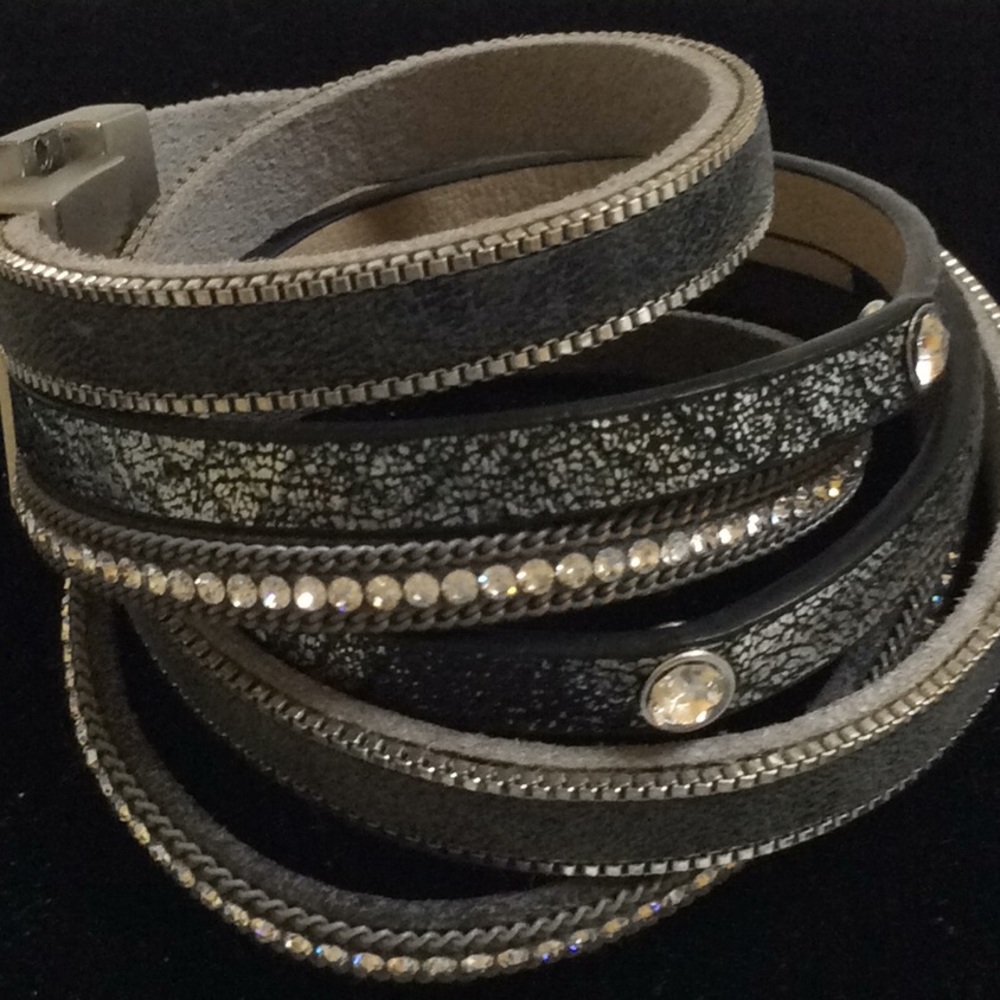Women’s gray and silver wrap bracelet
